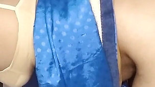 Desi Woman From Indian Village Waited for Her Husband at the Door of the House to Satisfy Her Sex Lust