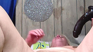 Whores Cumming 6 Times in a Row How Many More Times Will She Blow