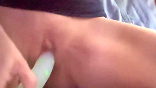 MILF Loves to Fuck Pussy Early Mornings