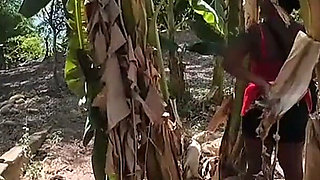 Surprise Nature Walk with Ebony Hiking Down to River She Took Out Her Big Butt & Her Tits & Suck Dick Almost Caught - Jhodez1