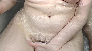 Wet Bathtub Fingering & Handjob - Huge Underwater Cumshot!