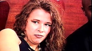 amateur blowjob and facial cumshot all over her glasses