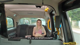 Luisa Star’s Blonde Influence in Taxi Fan Heat