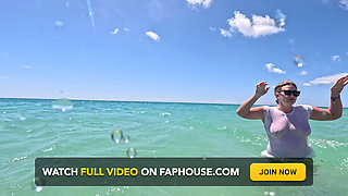 Wet White T-shirt Swimming Underwater