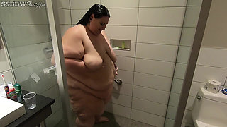 Super-super Obese Fatty Showers