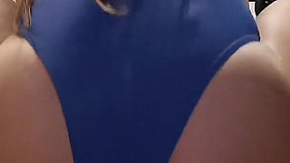 Pumped up Pussy Loves a Big Dildo