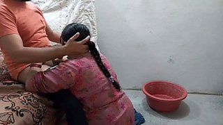 Malik Fucked the Indian maid working in his house - video