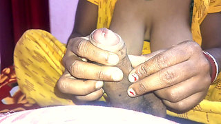 Priya Bhabhi was alone boobs fucking