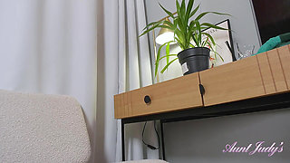 Auntjudys - Horny Mature MILF Foxy in Stockings and Heels