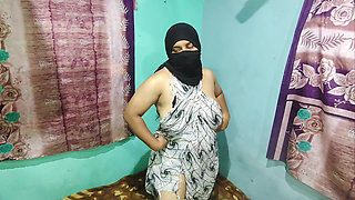 Sexy muslim bich dancing for money and cheap cock