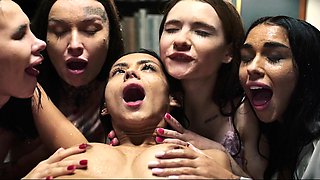 [FutanariXXX] - Reading Aloud - Amirah Adara - Veronica