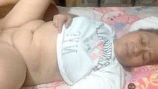 Eating pussy to much for her