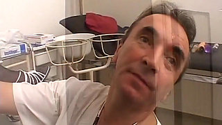 Mature Brunette MILF Spread Wide for Toy Play