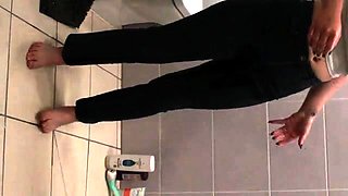 Delilah Jynx - Blocked Toilet It s Okay i Ll Just Piss Here