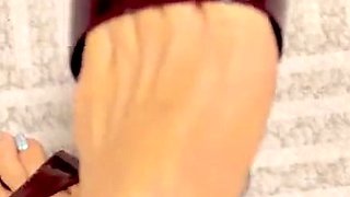 Amateur Foot Fetish Girlfriend Sucks and gives a Footjob