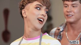 Cherry Kiss And Foxy Alex - Both Take Turns Sucking Drake Vons Cock At Thanksgiving