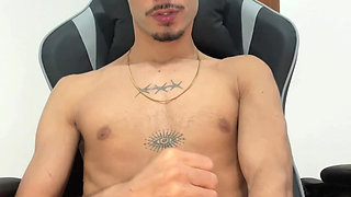 Young hairy man cumming a lot