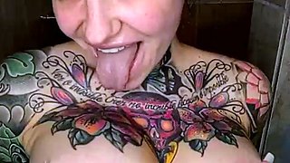 Big ass babe exposes her big boobs