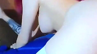 Girl puts a dildo in a tight pussy