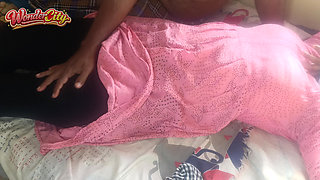 Housewife pink chudi hot fuck in bed