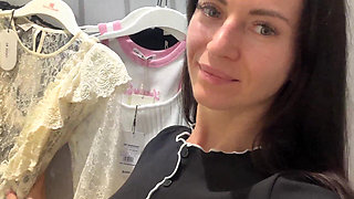 Tops Try on in a Locker Room, Big Boobs Flashing