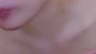 Delicate Frame, an Elegant Wife Drawn Into a Dangerous Double Temptation.