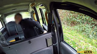 Princess Paris' Wild Passion in Dirty Cab Ride