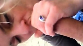 Jenn's Beach Blowjob