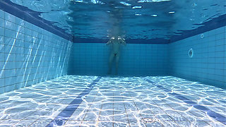 Swimming Fetish - Underwater Swimming Naked