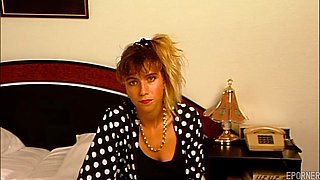 Very Nice Girl Vintage Solo