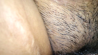 Wet Hairy Pussy Met White Cream