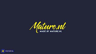 Jennifer Is A 55 Year Old Granny That Loves Playing With Her Feet And Get Extremely Wet By Doing So