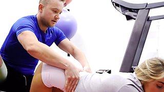 Bonnie Blue Gym Trainer Fucks Her Hard For Membership