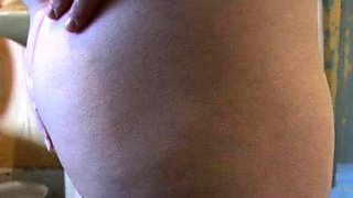 Amateur Foot Fetish Girlfriend Sucks and gives a Footjob