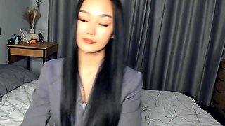 Brunette Solo Webcam Masturbation