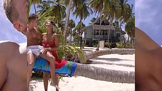 Dina Pearl Walks down to the Beach and Lets Her Lover Fuck Her Asshole - Private Porn Sex Videos