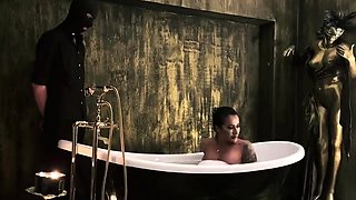 Mistress Kennya - A Foot Massage In My Bath
