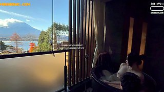 This large amateur cam girl has some very big boobs