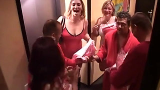 Big orgy in big Stepsister