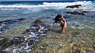 Outdoor Blowjob by the Sea From a Horny Stranger on the Nudist Beach