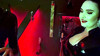 Amateur femdom fetish bitches