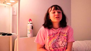 Homemade amateur teen solo