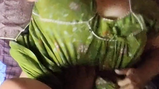 I Fucked My Sexy House Owner Aunty in Nighty and Creampied Her Pussy