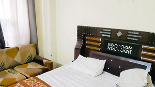 Laundry wale ne  choda desi indian bhabhi ko fuck with indian desi hot bhabhi hindi
