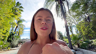 Small Tits & Nice Ass Babe Joiner Samantha on POV