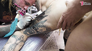 Big Boobed Tattoo Girl Gets Anal Fuck During a Tattoo Session - Gaping and ATM