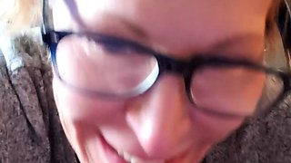 Amateur milf outdoors blowjob and fucking