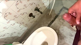Virgin GF Fuckes Into Bathroom