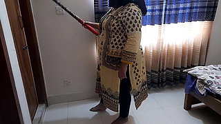 Indian Maid Fucked by Boss While Sweeping Office - Big Ass Creampie