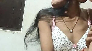 Desi Bhabi Kissed Her Father-in-law and Sucked His Too